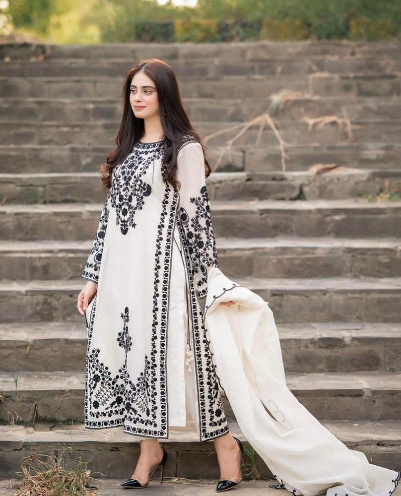3-Piece Women's Stitched Suit